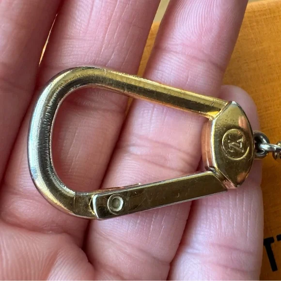 Louis Vuitton Key Pouch - Picture 2 of 8